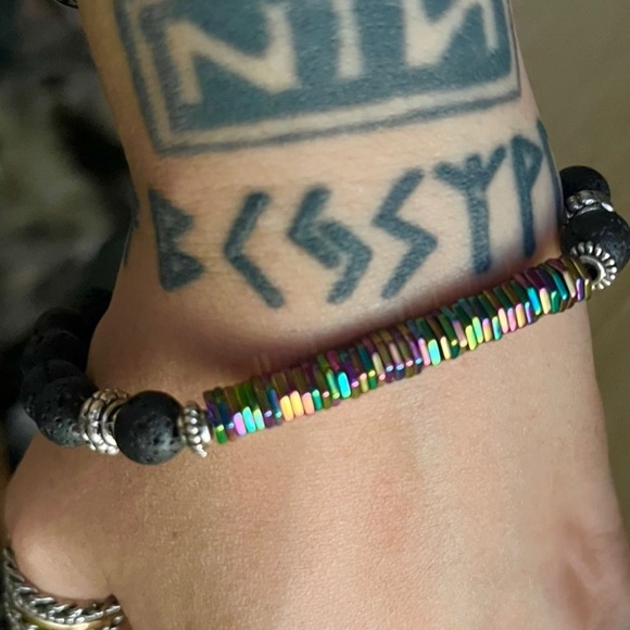 π΄ SALE ! red dot items are 2 for $25 . Bundle more than 3 and its $10 each π - Picture 8 of 9